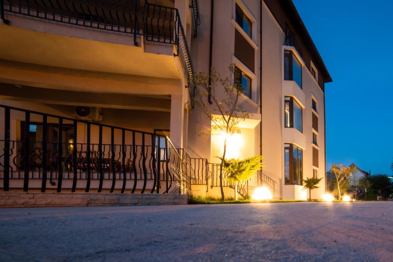 Breeze Villa Mamaia Nord Нэводари Экстерьер фото